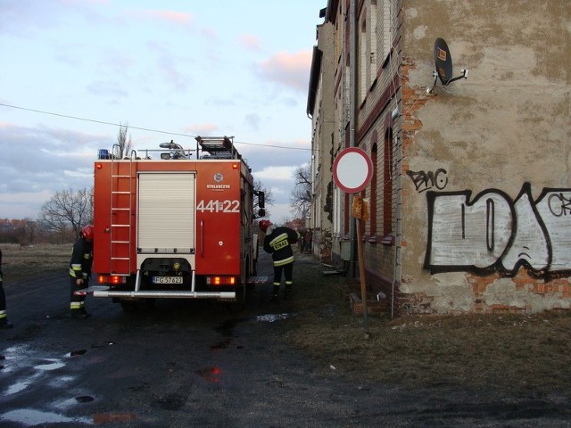 Ogień wybuchł w starej kamienicy, przy ul. Berka Joselewicza w Żaganiu