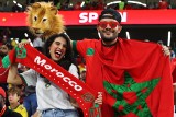 MŚ 2022. Feeria barw i słynne "Huh". Kibice na meczu Maroko - Hiszpania [ZDJĘCIA]
