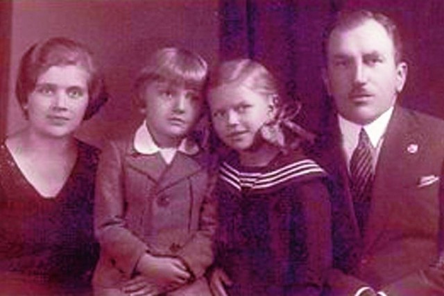 Nasza szczęśliwa rodzina w 1934 roku.