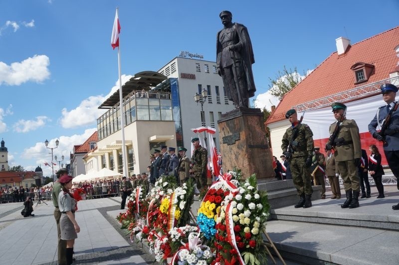 Rynek Kościuszki. 224 rocznica uchwalenia Konstytucji 3 Maja (zdjęcia, wideo)