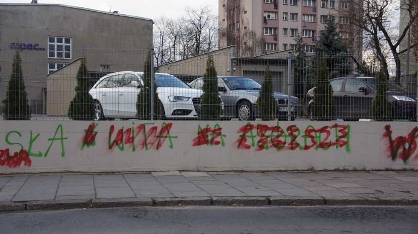 Krótki wywiad: urzędnicy usunęli kioski, żeby powiększyć parking