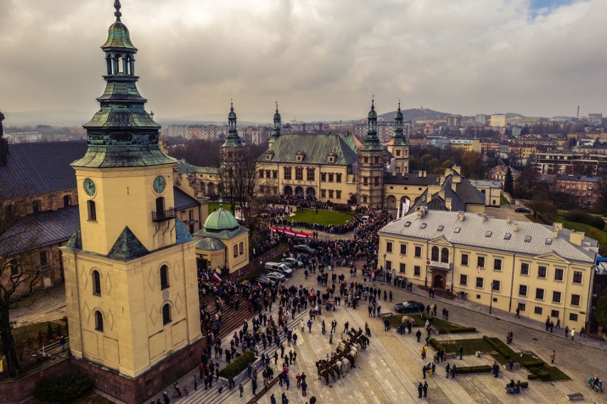 11 listopada w Kielcach. Zobacz zdjęcia i zapis transmisji ze Święta Niepodległości z drona