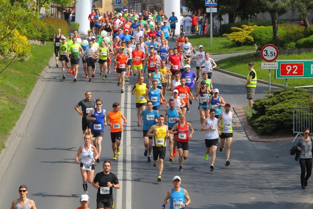 10 km Szpot Swarzędz już od wielu lat cieszy się wielkim zainteresowaniem wśród entuzjastów biegów ulicznych