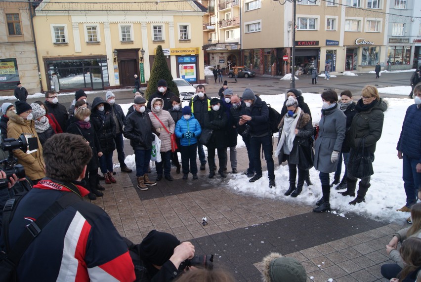 Czarny piątek w Rybniku. Mieszkańcy protestują przeciw...