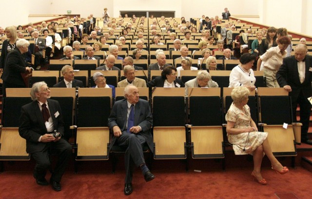 Więcej o odłączeniu Collegium Medicum od UMK na www.plus.pomorska.pl