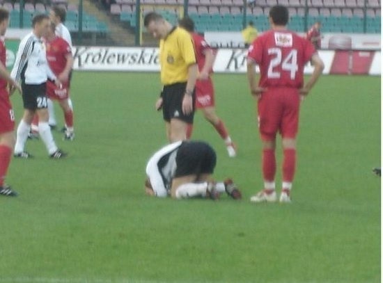 Sezon 2004/05. Legia przegrała u siebie z Odrą (0:1)