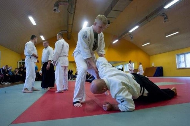 Pokaz Aikido w Szkole Policji.