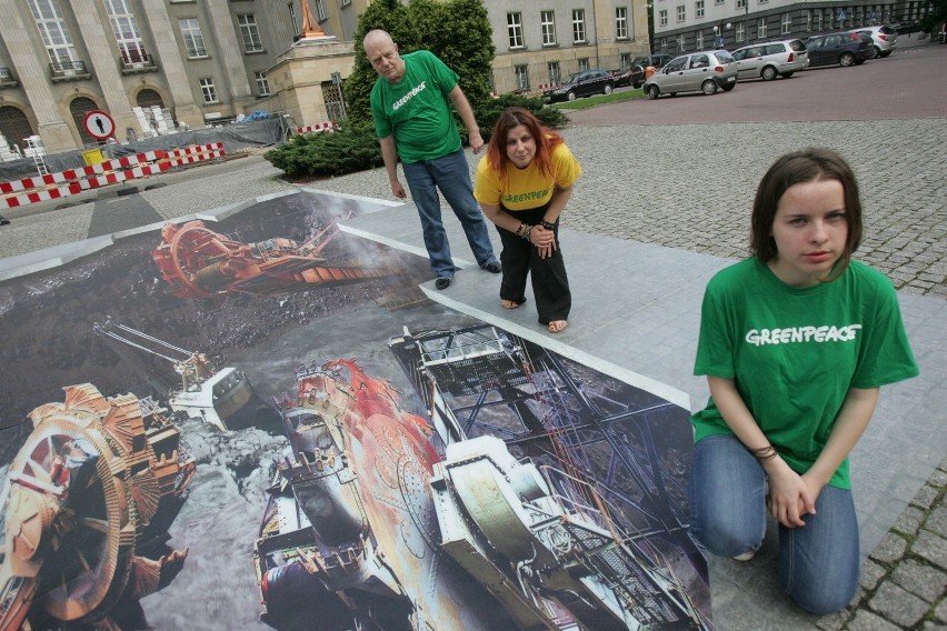 Wielka dziura w Katowicach! Greenpeace przeciwko kopalniom...