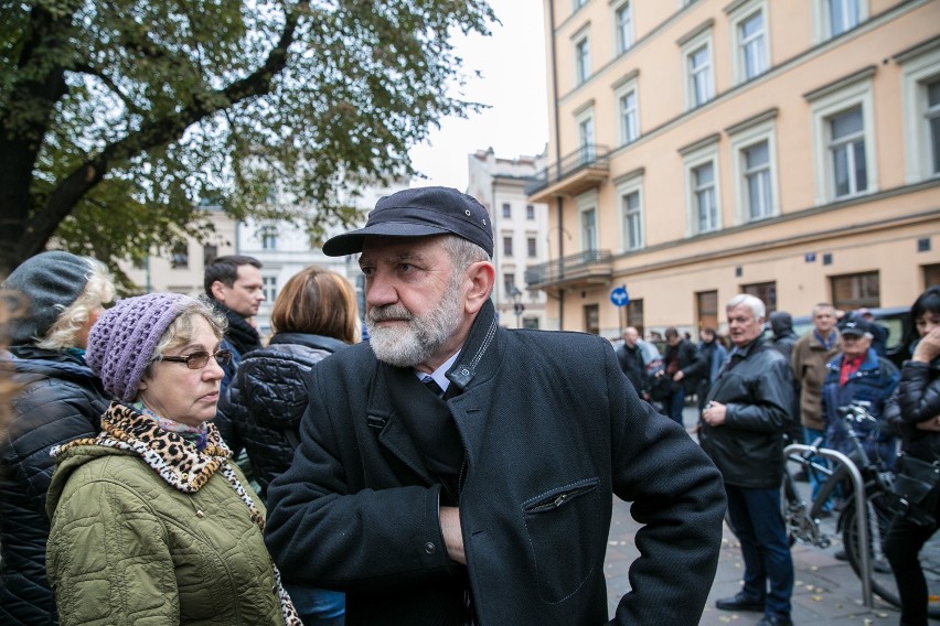 Znane osoby na pożegnaniu Andrzeja Wajdy [ZDJĘCIA]