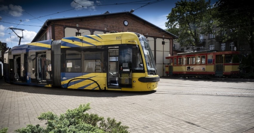 Pesa wyprodukuje 5 Swingów dla Torunia i wygrała przetarg na 25 tramwajów dla Sofii 