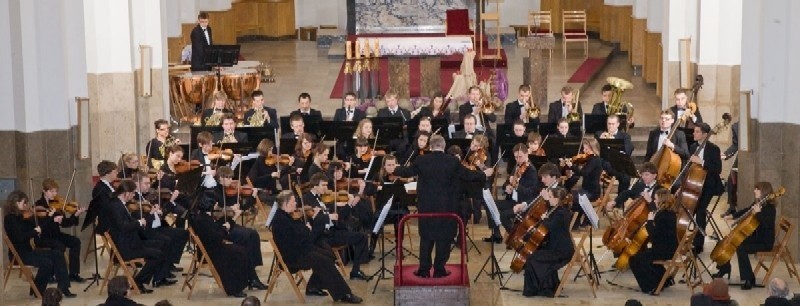 Muzycy z Warszawskiej Orkiestry Symfonicznej "Sonata"...