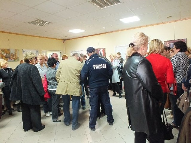 Pielęgniarki zablokowały gabinet starosty. Na miejscu byli policjanci, obyło się bez incydentów.