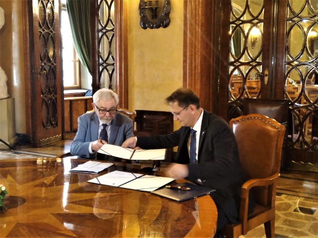 Jacek  Majchrowski i Andrzej Betlej podpisali w 12 lipca list intencyjny dotyczący współpracy i promocji w zakresie kultury