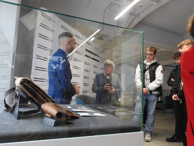W środę, 11 października poznaliśmy kolejny "Eksponat Miesiąca" w Muzeum Pamięci Sybiru. Tym razem są to  przedmioty dotyczące Witolda Świąteckiego, Sybiraka, który w 1943 roku wziął udział w bitwie pod Lenino.