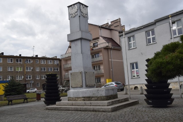 Po starych czasach zostały nam dzisiaj pomniki, tablice, ale również… archiwum dawnej prasy.