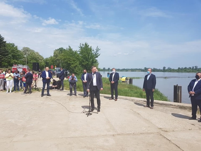 Prezydent Andrzej Duda w Wilczkowicach Górnych koło Kozienic i w Goździe [WIDEO]