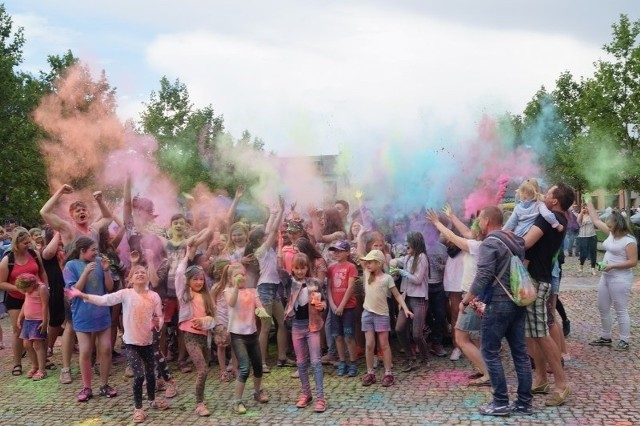 Jedną z atrakcji Dnia dziecka w Białobrzegach był Festiwal Kolorów na placu Zygmunta Starego.