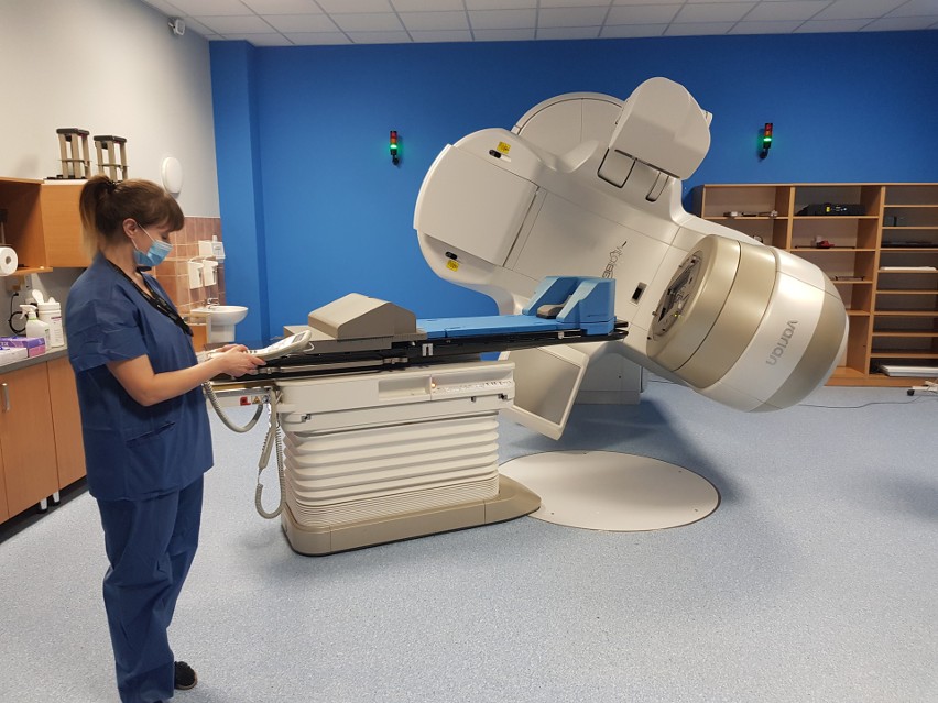 Nowoczesna aparatura w Szpitalu Morskim w Gdyni. Akcelerator posłuży pacjentom onkologicznym poddawnym radioterapii
