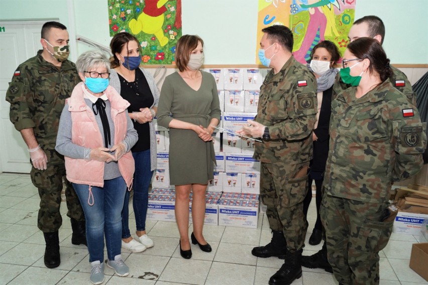 Terytorialsi z Brygady Świętokrzyskiej otrzymali podziękowania za pomoc w akcji w gminie Brody (ZDJĘCIA) 