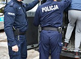 Raczki. Poszukiwany 25-latek wpadł w ręce policji, bo... nie założył w sklepie maseczki