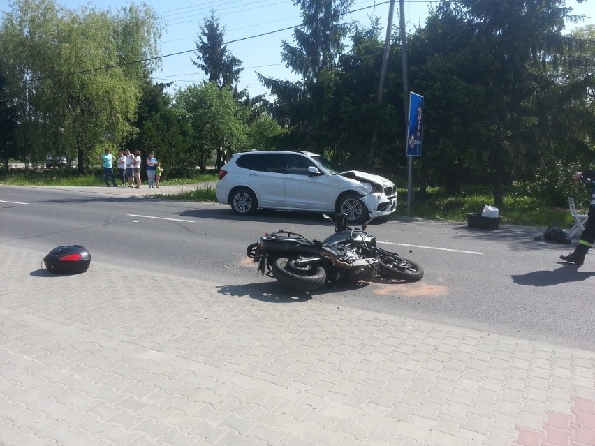 Wypadek w powiecie buskim. BMW zderzyło się z motocyklem