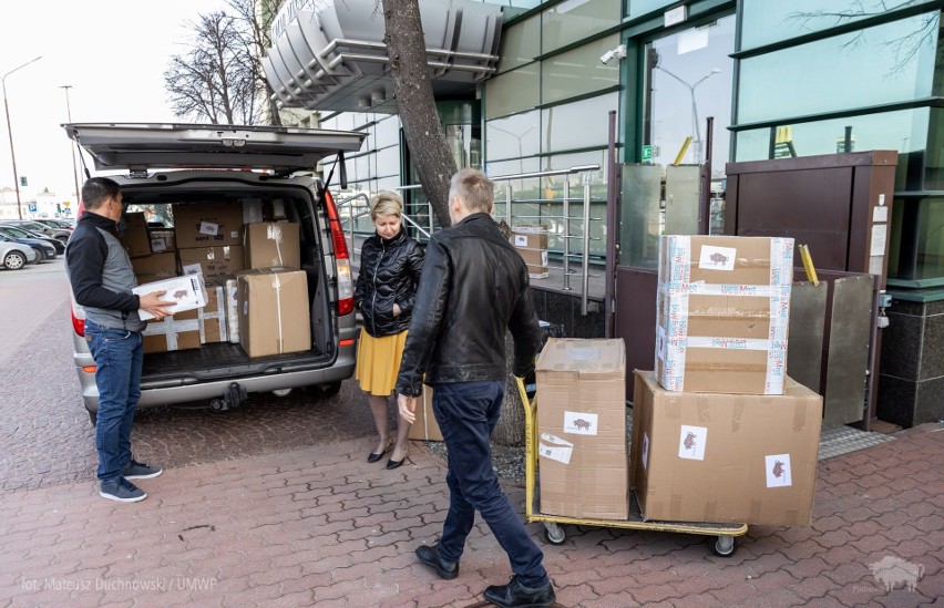 Pomoc samorządu województwa. Kolejne paczki trafią do cierpiących z powodu wojny na Ukrainie