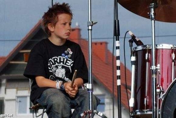 9-letni Paweł w przyszłości chce grać na perkusji w rockowym zespole.