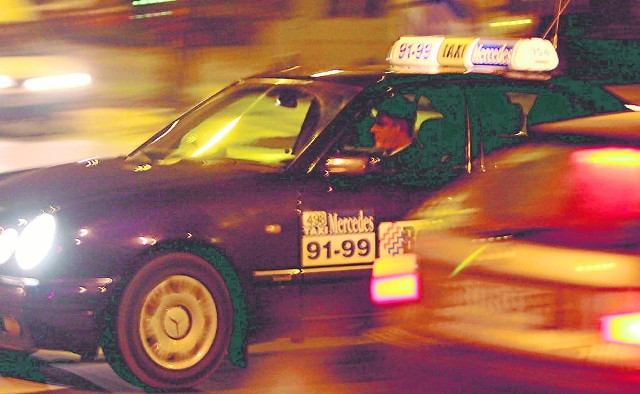 W ubiegłym roku po Toruniu jeździły 792 taksówki. Obecnie po mieście kursuje ich 844.