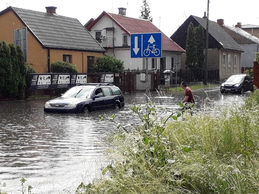Na skutek nawałnicy w Radomiu wiele ulic jest zalanych.