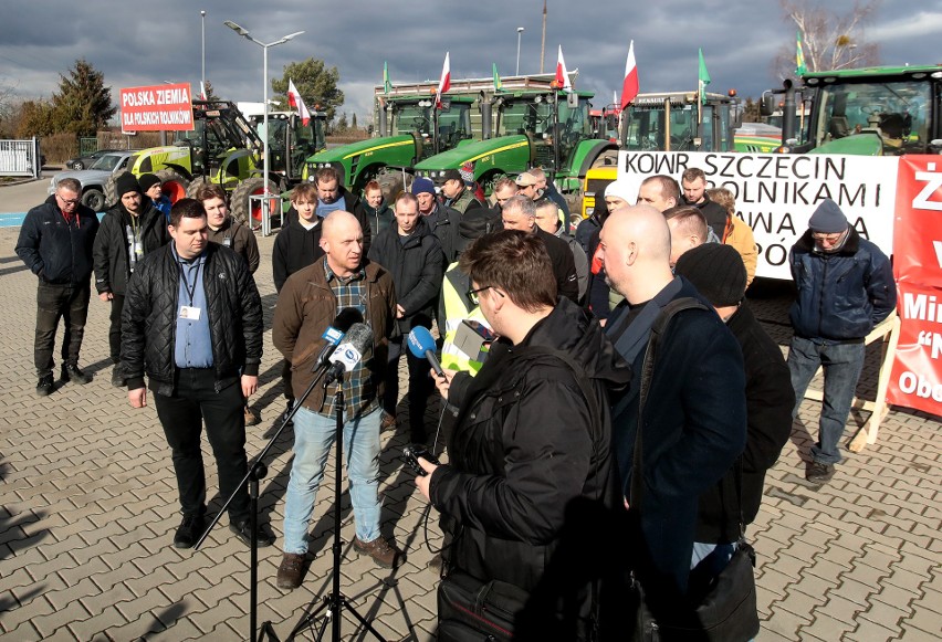 Protest rolników w Szczecinie. Chcą, by „Polska ziemia była dla polskich rolników” 