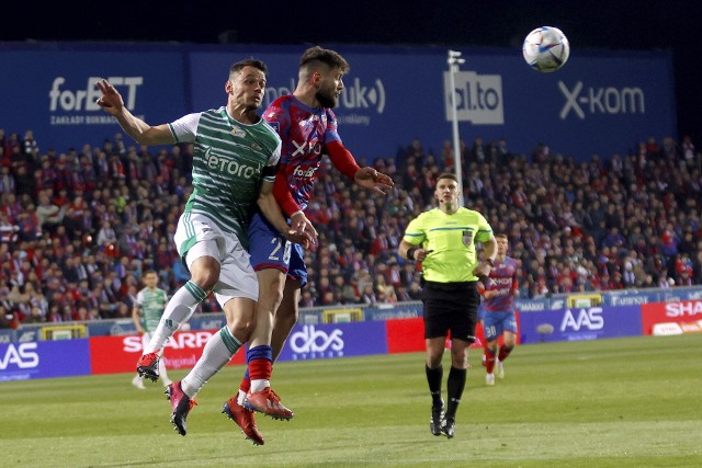 Raków - Lechia LIVE! VAR ich nie uratował. Padła bramka "do szatni"