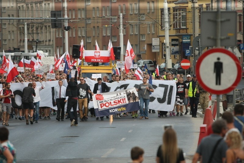 Marsz przeciwko przyjmowaniu imigrantów we Wrocławiu,...