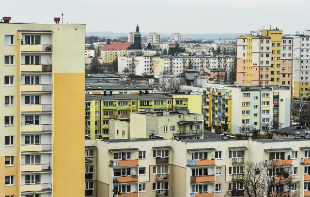 Mieszkania drożeją na rynkach pierwotnym i wtórnym. Mimo to, chętnych na zakup nieruchomości jest wielu.