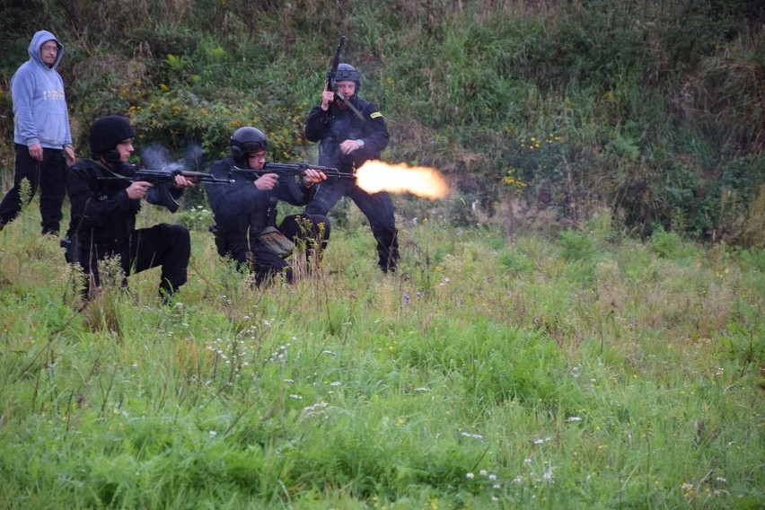 Stargardzka policja w pościgu musiała użyć broni [zdjęcia]