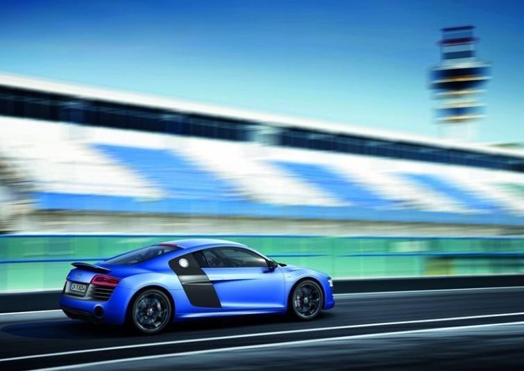 Audi R8 V10 plus