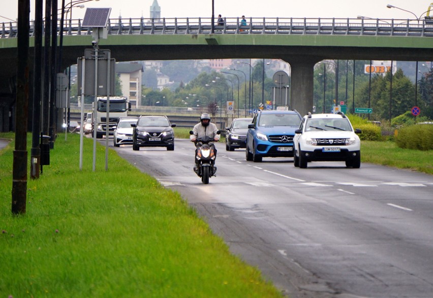 Sławinkowska dostanie nowy asfalt. A co z innymi „dziurawymi” ulicami? Na nową nawierzchnię czeka m.in. Witosa, Głęboka, Zana