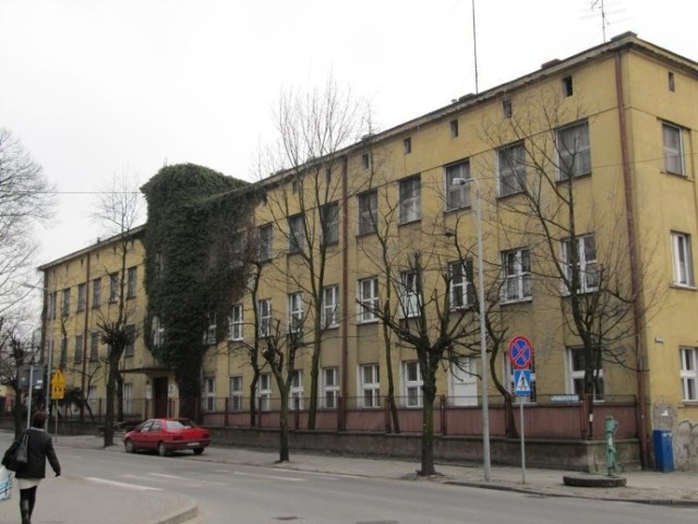 Co wydarzyło się w budynku po starym szpitalu w Radomsku?