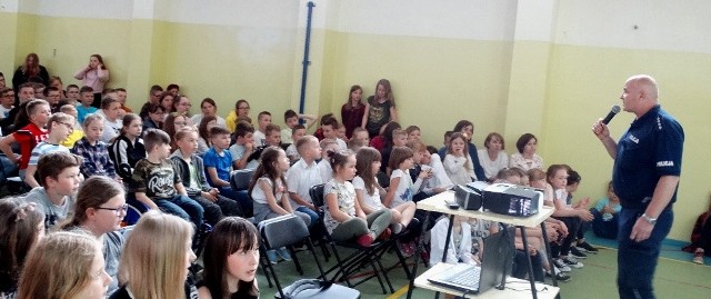 Spotkanie odbyło sie w szkole podstawowej numer 2 w Przysusze.