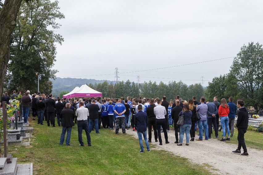 Rodzina i kibice pożegnali Krystiana Popielę [ZDJĘCIA]