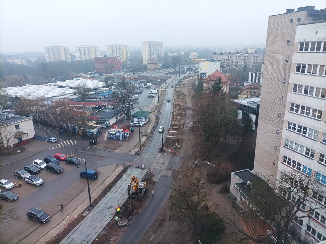 Zdaniem ankietowanych mieszkańców Chełmińskiego Przedmieścia dużą zaletą osiedla jest m.in. Targowisko Miejskie, zaś problemem, przebudowywana Szosa Chełmińska