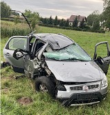 Kamień Duży. Nietrzeźwy kierowca uciekał przed policją. Wcześniej spowodował wypadek. Miał 2,2 promila. Jedna osoba poszkodowana