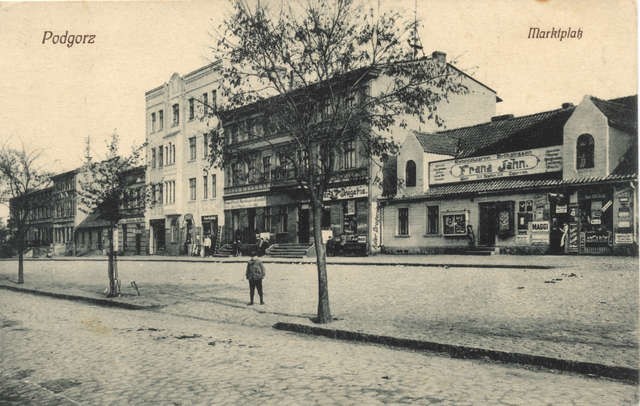 Dawny rynek podgórski na fotografii pochodzącej z kolekcji archiwalnych widoków miasta wykorzystanych do zilustrowania szlaku