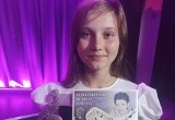 Eliza Fetela ze szkoły w Krzczonowie laureatką ogólnopolskiego konkursu wokalnego. Sukces wyśpiewała utworem Ewy Bem „Żyj kolorowo”