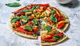 Odkryj baba ghanoush! Niebanalna pizza z pastą z bakłażana [PRZEPIS]