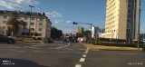 Wypadek na rondzie Jagiellonów w Bydgoszczy. Samochód zderzył się z autobusem komunikacji miejskiej