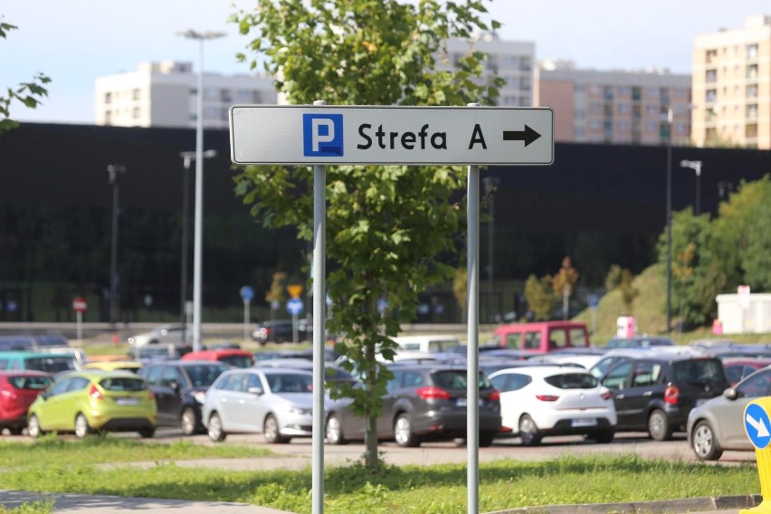 Parkingi w Strefie Kultury w Katowicach często...