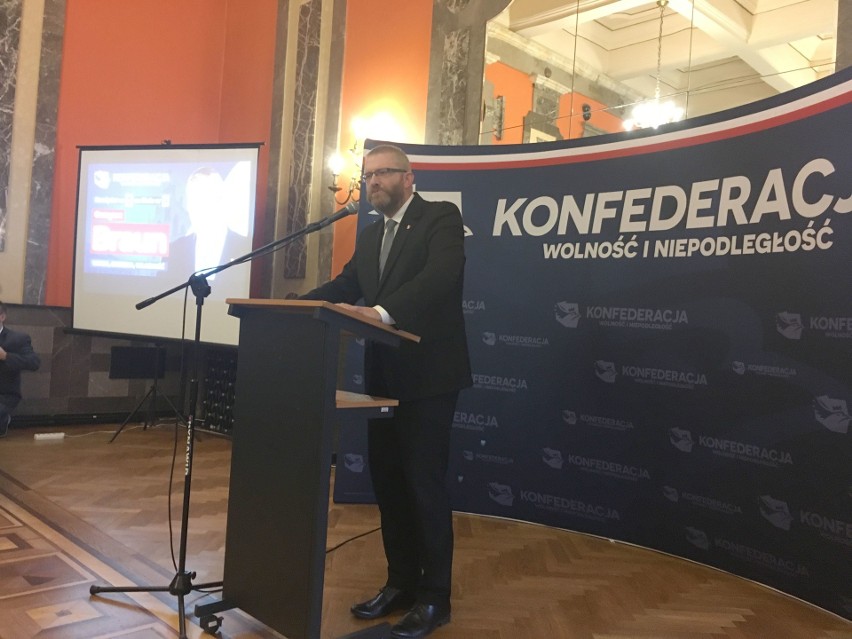 Konwencja wyborcza Konfederacji Wolność i Niepodległość w Kielcach. Grzegorz Braun: Trzeba uważać na Braunów w Świętokrzyskiem