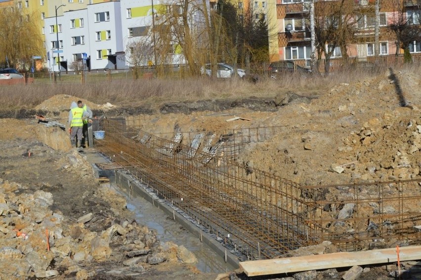 Budowa restauracji McDonald’s w Skarżysku idzie pełną parą. Koniec prac już w maju (ZDJĘCIA)