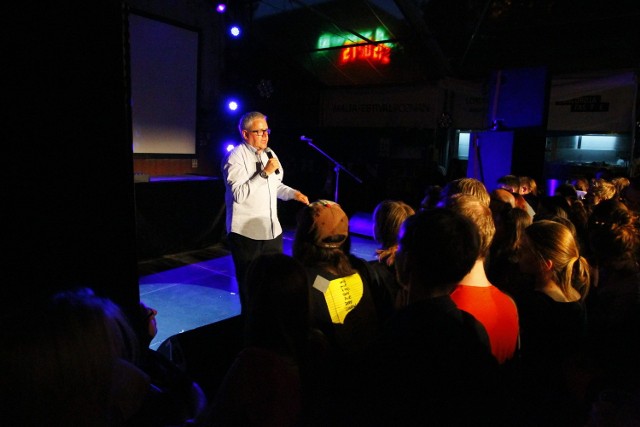Przed dj setem Cat Power, dyrektor festiwalu Malta, Michał Merczyński, przeprosił rozczarowanych fanów za odwołanie koncertu.