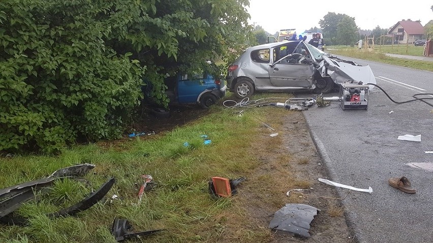 Wypadek w Medyni Głogowskiej. Nie żyje kierowca daewoo